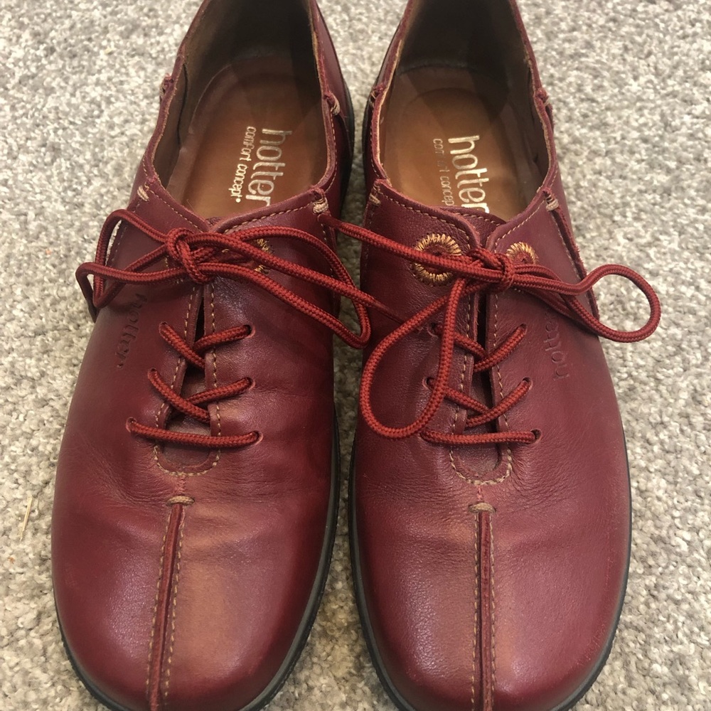 Hotter Maroon leather lace up shoes size 7.5